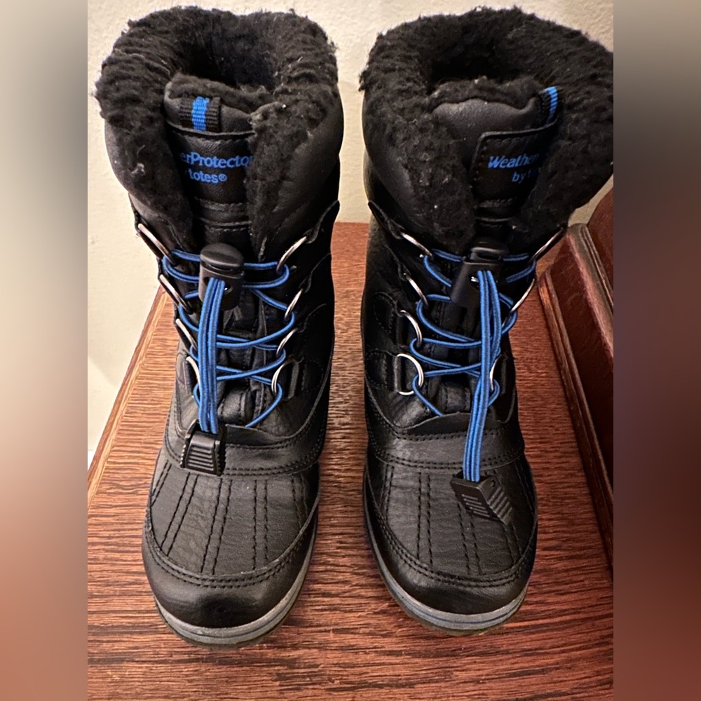 Totes Kids Winter boots